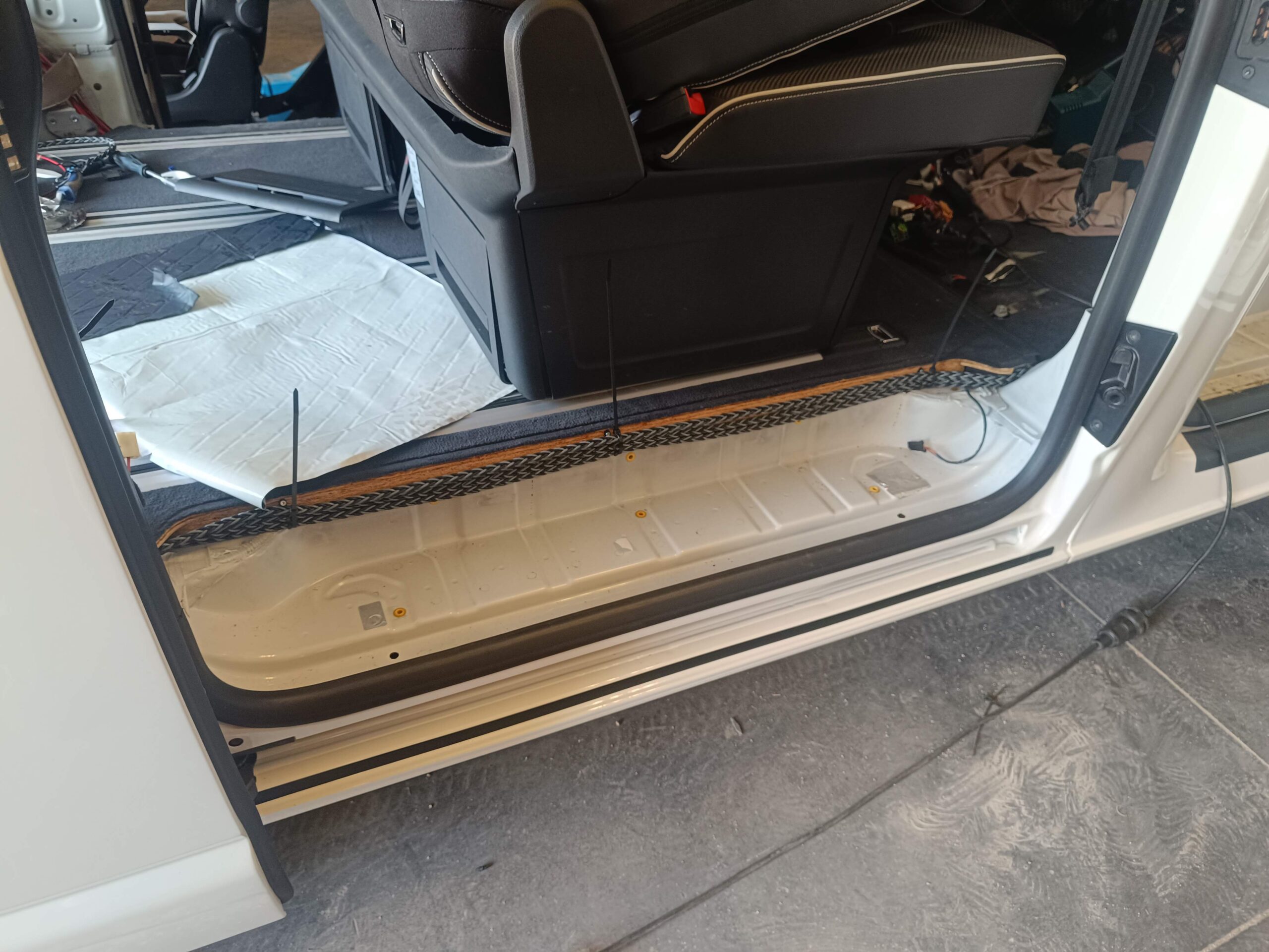 High End Soundsystem VW T6 Multivan Helix Compose i7
