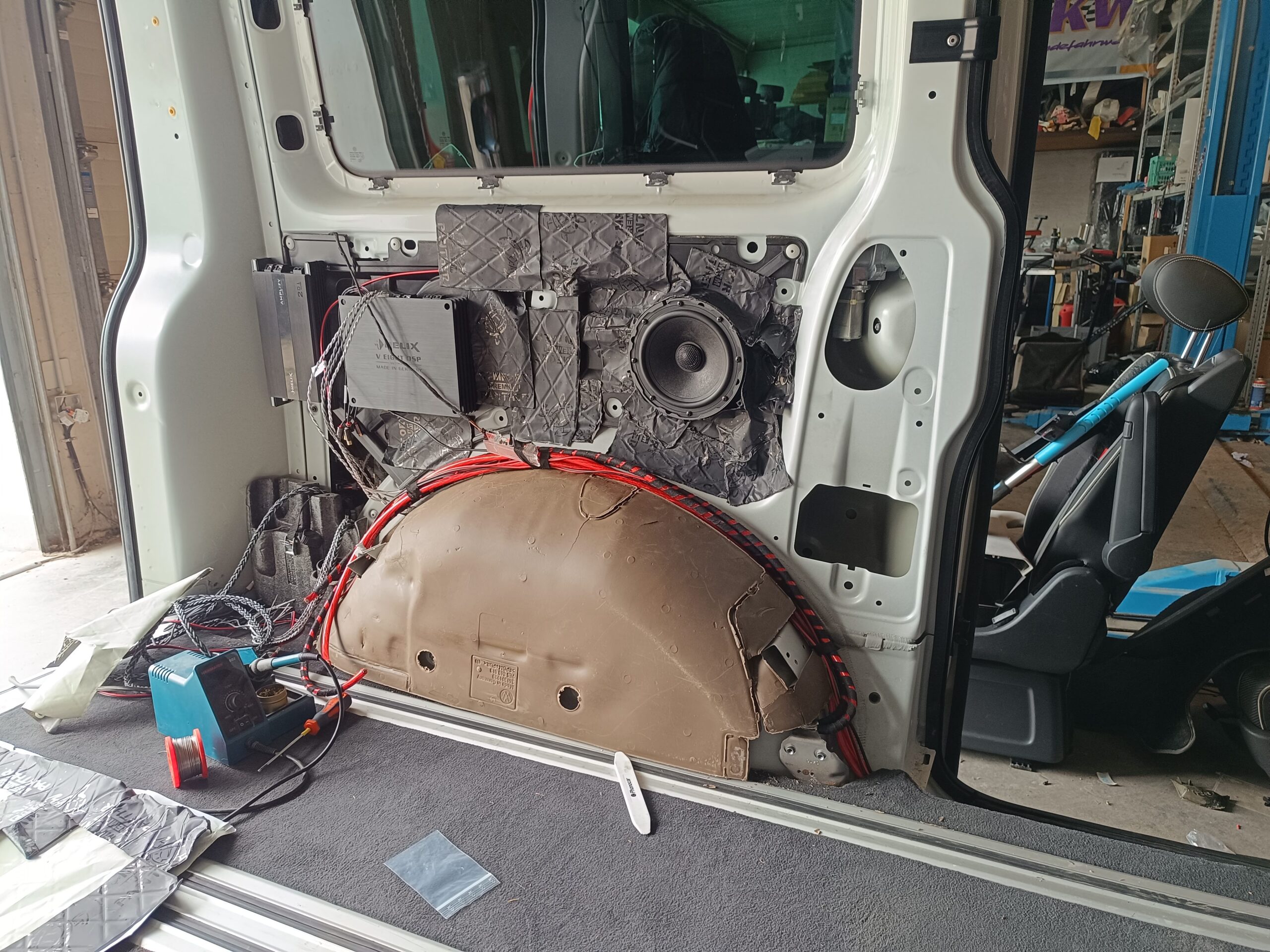 High End Soundsystem VW T6 Multivan Helix Compose i7