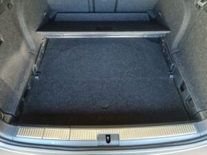 Skoda Superb Soundupgrade DSP Reserveradsubwoofer